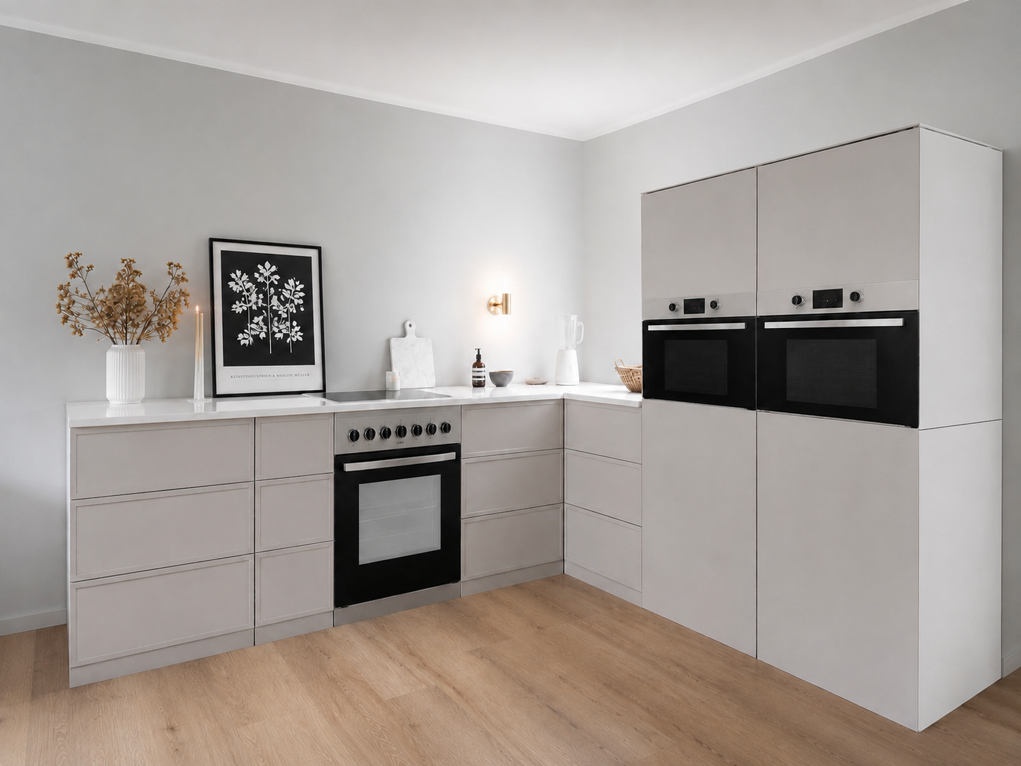 Cucina in cartone 270 × 240 cm con due colonne in beige per Home Staging